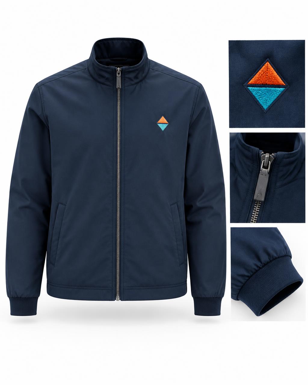 Chaqueta con parche bordado